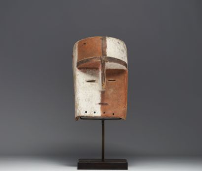 Gabon - Masque Adouma, première moitié du...