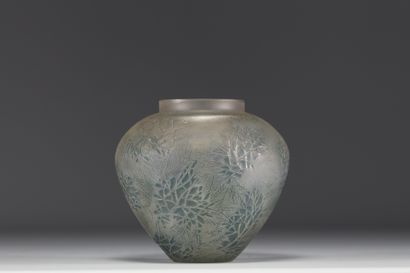 René LALIQUE (1860-1945) Vase 