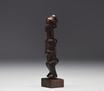 Afrique RDC - Petite statue Teke, XXème.
Poids:...