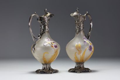 Victor SAGLIER (1840-1890) Paire d'aiguières...