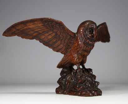 Chouette en bois sculpté, travail de la Forêt...