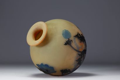 MULLER Frères Lunéville - Vase boule en verre...