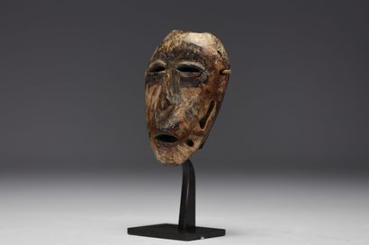 Masque lukwakongo, Lega, République Démocratique...