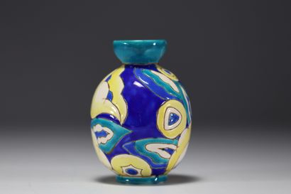 KERAMIS -Petit vase émaillé à décor de fleurs...