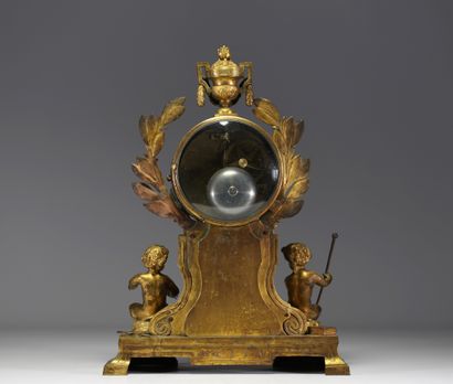 Pendule en bronze doré et ciselé, allégorie...