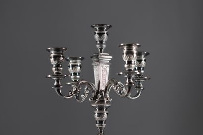 Paire de chandeliers en argent massif, cinq...