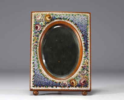 Petit miroir en marqueterie de micro mosaïques...