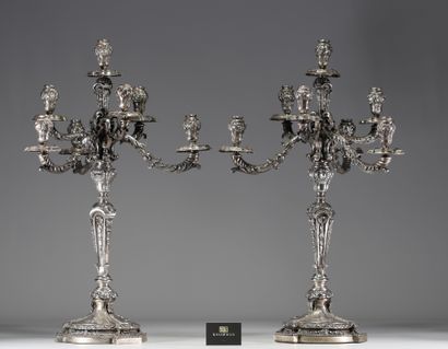 Imposante paire de candélabres Louis XVI...