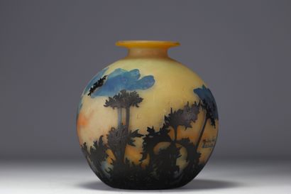 MULLER Frères Lunéville - Vase boule en verre...
