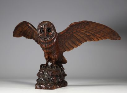 Chouette en bois sculpté, travail de la Forêt...