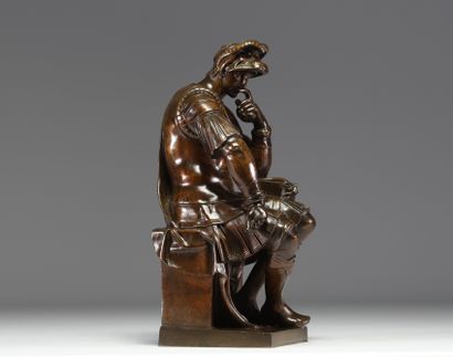 Sculpture en bronze représentant Laurent...