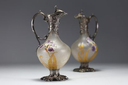 Victor SAGLIER (1840-1890) Paire d'aiguières...