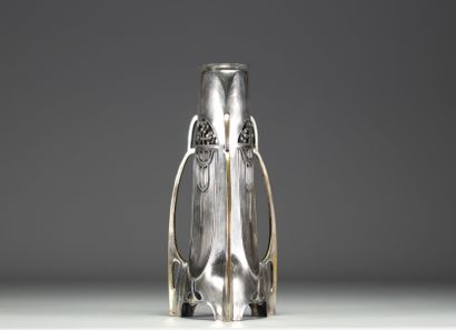 Vase Art Nouveau en métal argenté, poinçon...