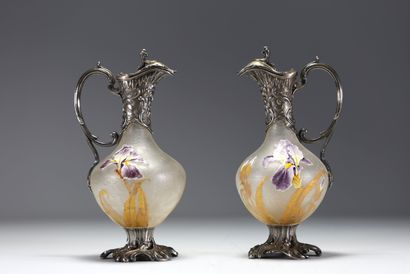 Victor SAGLIER (1840-1890) Paire d'aiguières...