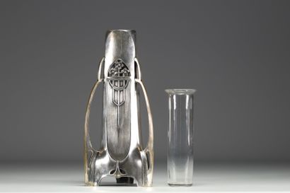 Vase Art Nouveau en métal argenté, poinçon...