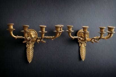 Paire d'appliques en bronze doré à décore...
