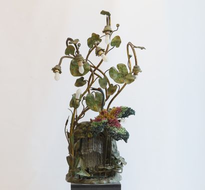 Rare lampe Art Nouveau à décor de héron garni...