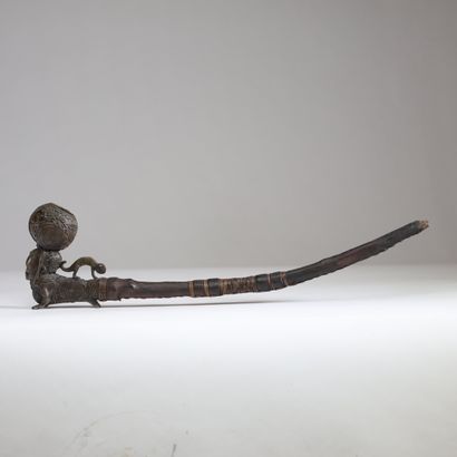 Burkina Fasso - Pipe en bronze, bois et cuir....