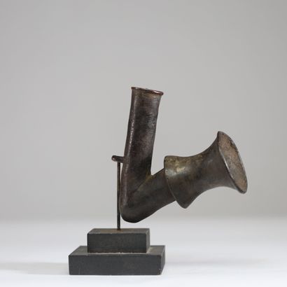 Cameroun - Bamum - Fourneau en bronze
Etat...