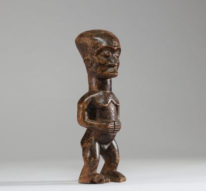 Élégante figure masculine Ndengese (groupe...