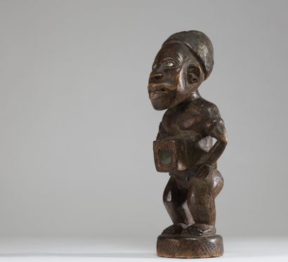 Fétiche nkisi nkondi, Bakongo,RD Congo. 
Figure...