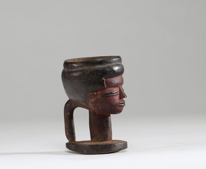 Coupe rituelle Pende, RD Congo. Bois sculpté...