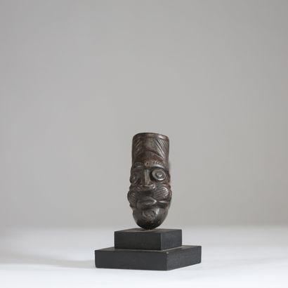 Cameroun - Bamum - Pipe en terre cuite, bois...