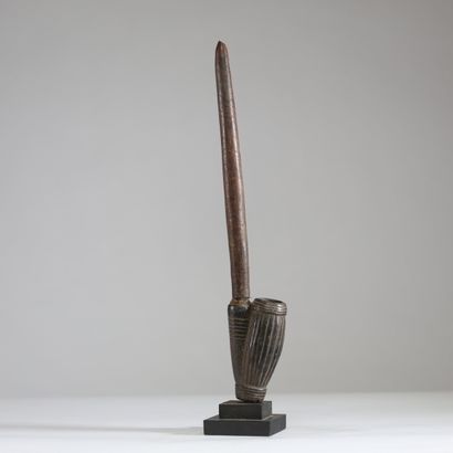 Cameroun - Bamum - Pipe en terre cuite à...