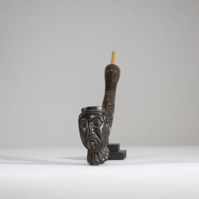 Congo - Kuba - Pipe en bois contemporaine....