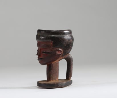Coupe rituelle Pende, RD Congo. Bois sculpté...