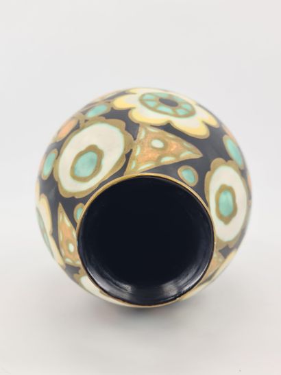 Charles CATTEAU (1880-1966). Vase Boch Keramis...