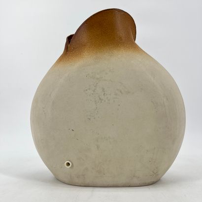 Georges DELIEGE (1944). Vase en grés vernissé...