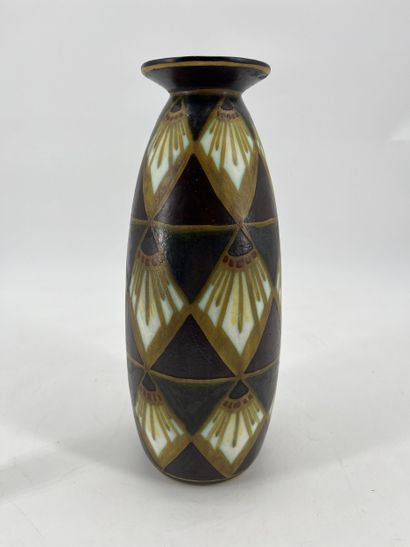 Charles CATTEAU (1880-1966). Vase Boch Keramis...