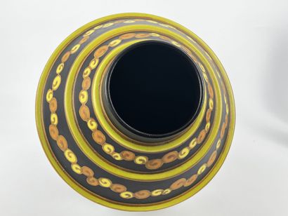 Charles CATTEAU (1880-1966). Vase Boch Keramis...