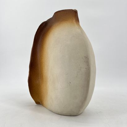 Georges DELIEGE (1944). Vase en grés vernissé...