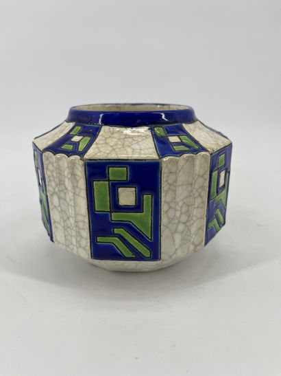 Charles CATTEAU (1880-1966). Vase Boch Keramis...