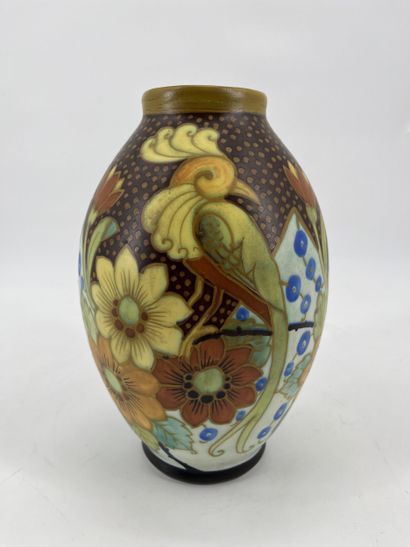Charles CATTEAU (1880-1966). Vase Boch Keramis...