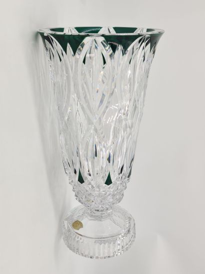 Important vase balustre en cristal du Val...