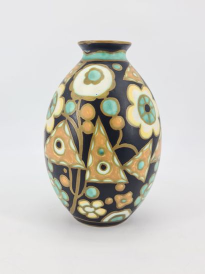 Charles CATTEAU (1880-1966). Vase Boch Keramis...