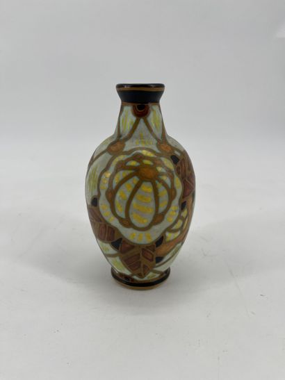 Charles CATTEAU (1880-1966). Vase Boch Keramis...