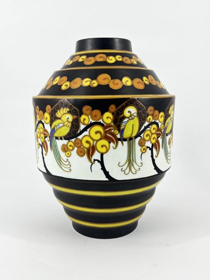 Charles CATTEAU (1880-1966). Vase Boch Keramis...