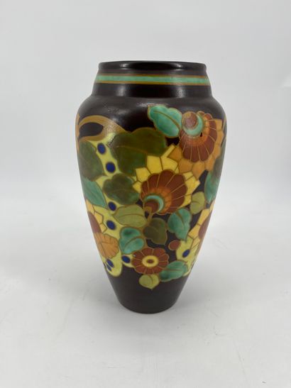 Charles CATTEAU (1880-1966). Vase Boch Keramis...
