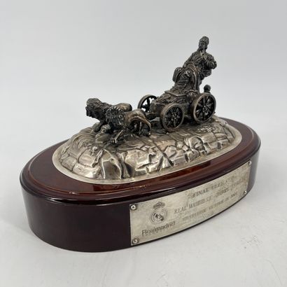 Trophée de la coupe de basket du Real Madrid....