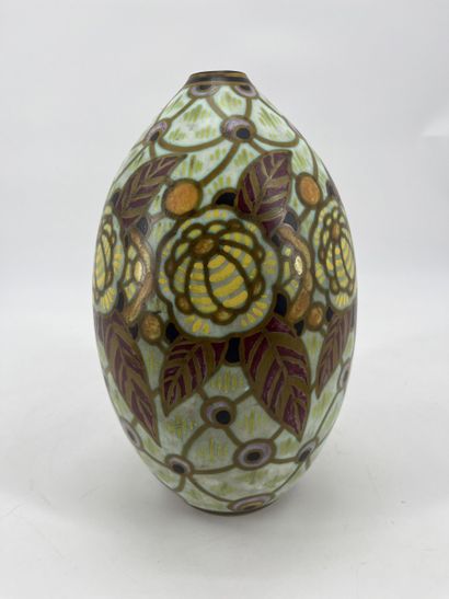 Charles CATTEAU (1880-1966). Vase Boch Keramis...