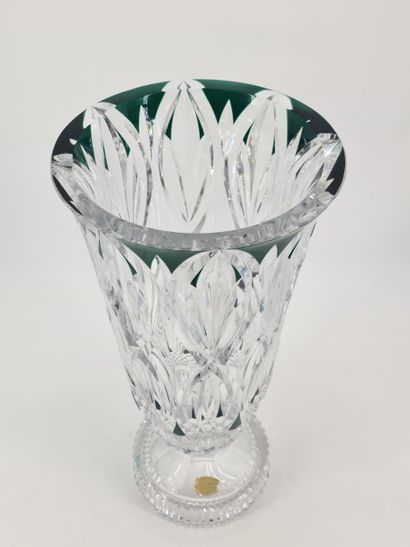 Important vase balustre en cristal du Val...
