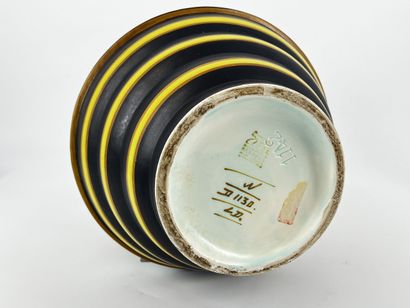 Charles CATTEAU (1880-1966). Vase Boch Keramis...
