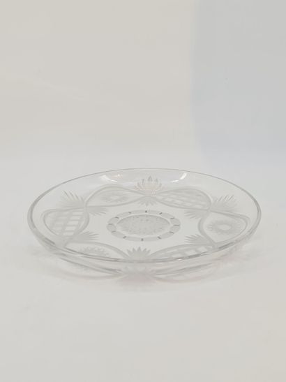 Important plat creux en cristal du Val Saint...