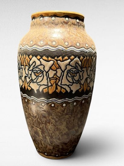 Charles CATTEAU (1880-1966). Vase Boch Keramis...