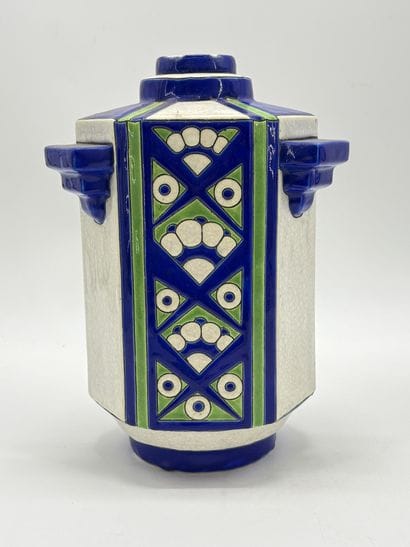 Charles CATTEAU (1880-1966). Vase Boch Keramis...