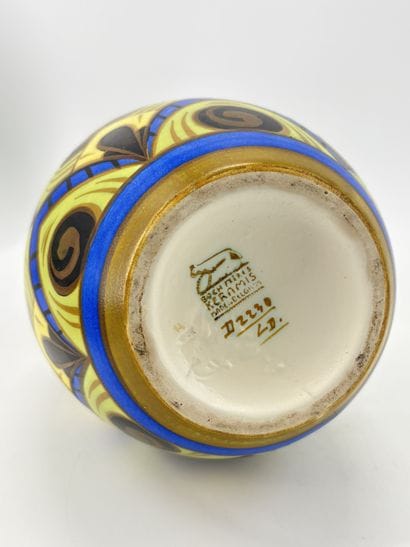 Charles CATTEAU (1880-1966). Vase Boch Keramis...